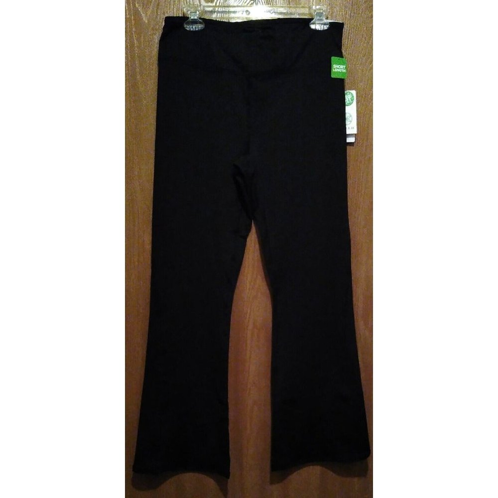 Gaiam Womens Size L Black Stretch Om Fit Short Yoga Pants Bootcut Leg New w/Tags